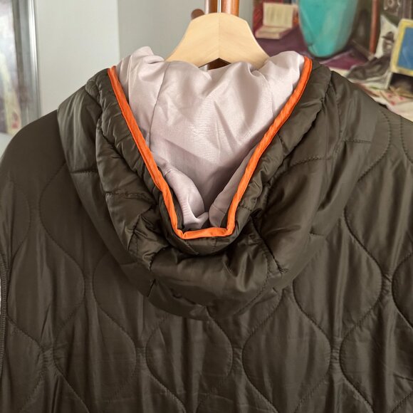 H&M - Longline Sherpa Quilted Coat in Cream/Olive Green - Picture 13 of 16